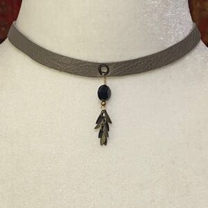 Leather choker with garnet
